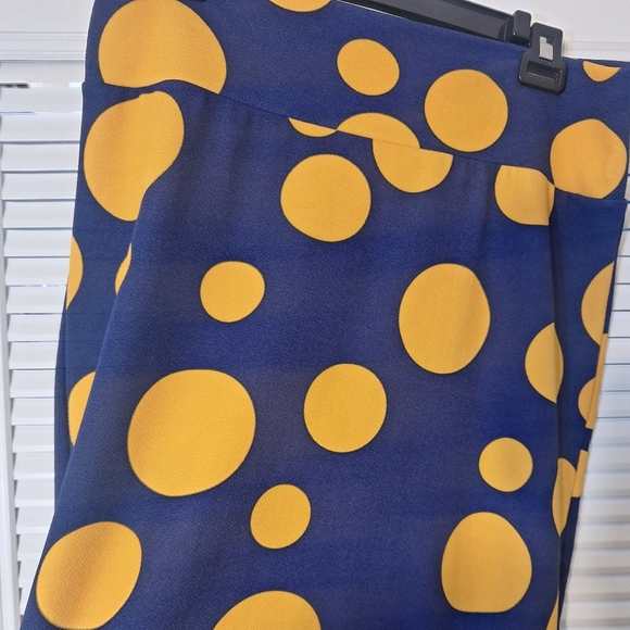 LuLaRoe Cassie Mustard Yellow and Blue Polka-dot Skirt Size 2XL - Picture 2 of 6